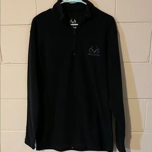 Realtree Men's Black Zip-Up Sweater